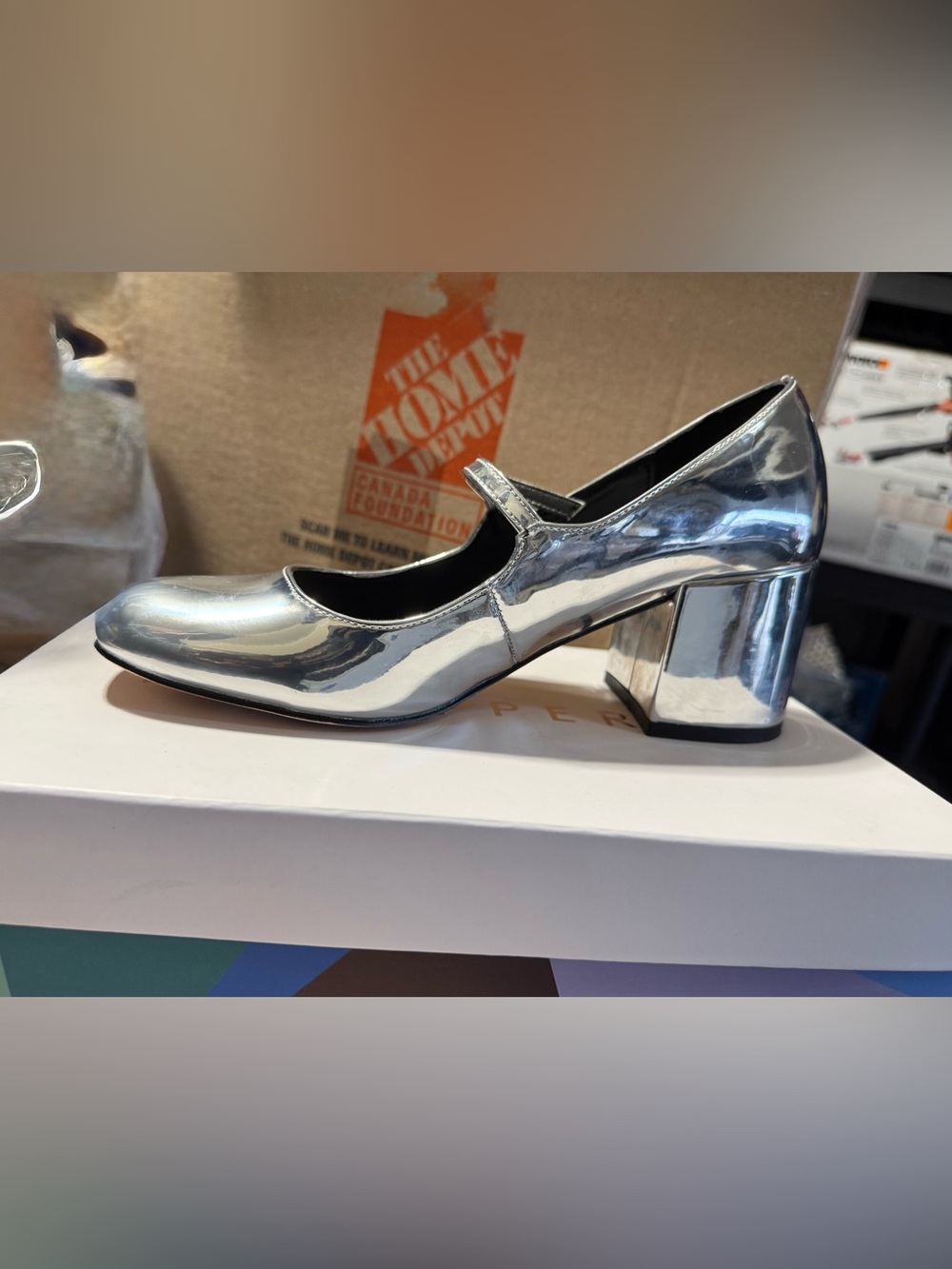 NWOT - Brand New Steve Madden Metallic Silver Mary Jane Heels - Picture 4 of 4
